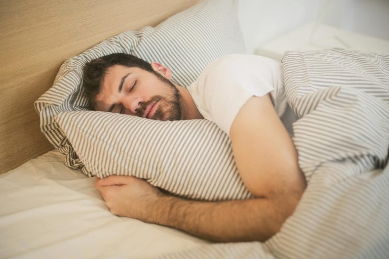 Calm, minimalist bedroom or sleeping space